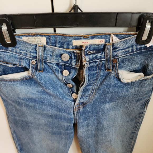Levi's Wedgie Fit Icon Jeans Medium Wash These Dreams US 25 - Picture 14 of 16